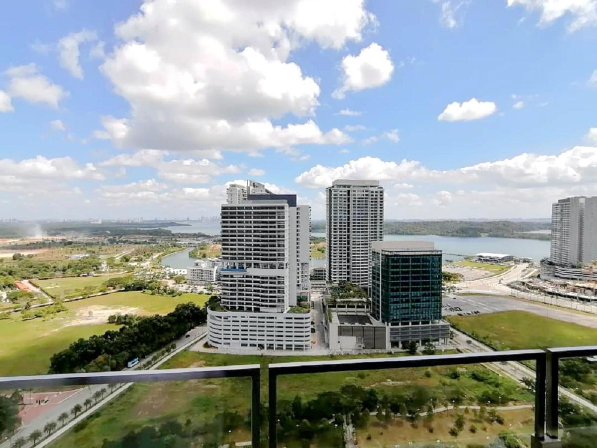 Almas Suites Puteri Harbour Nusajaya  Εξωτερικό φωτογραφία