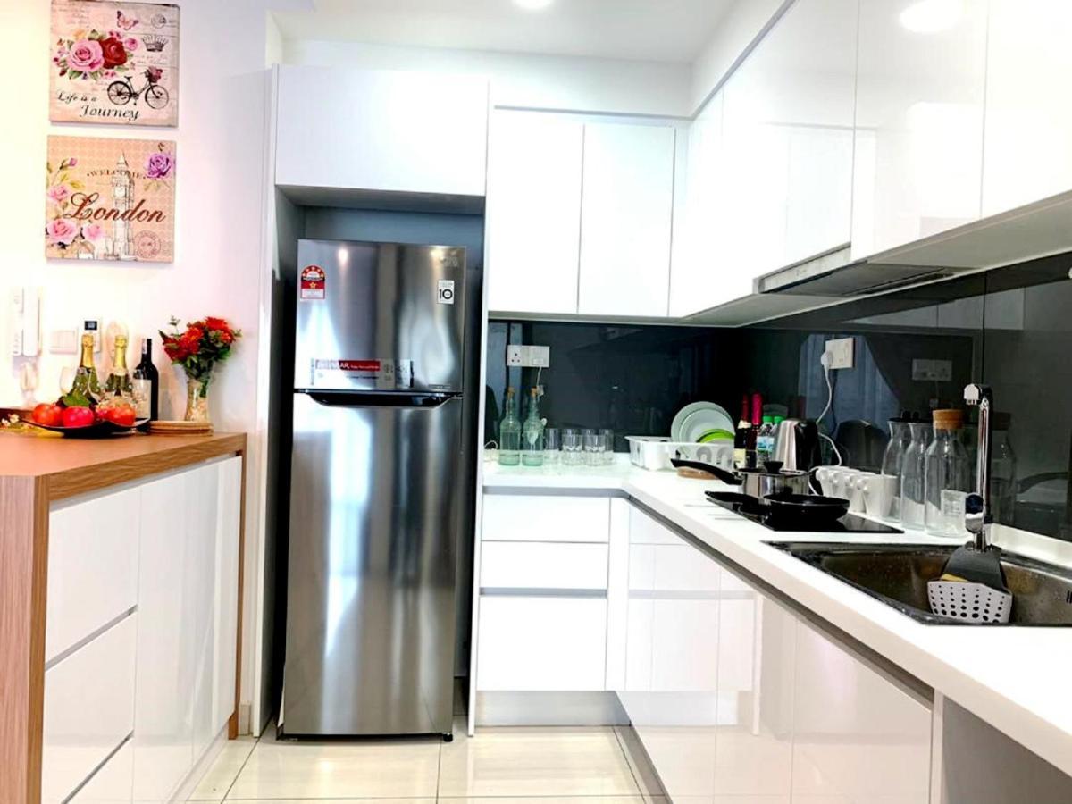 Almas Suites Puteri Harbour Nusajaya  Εξωτερικό φωτογραφία
