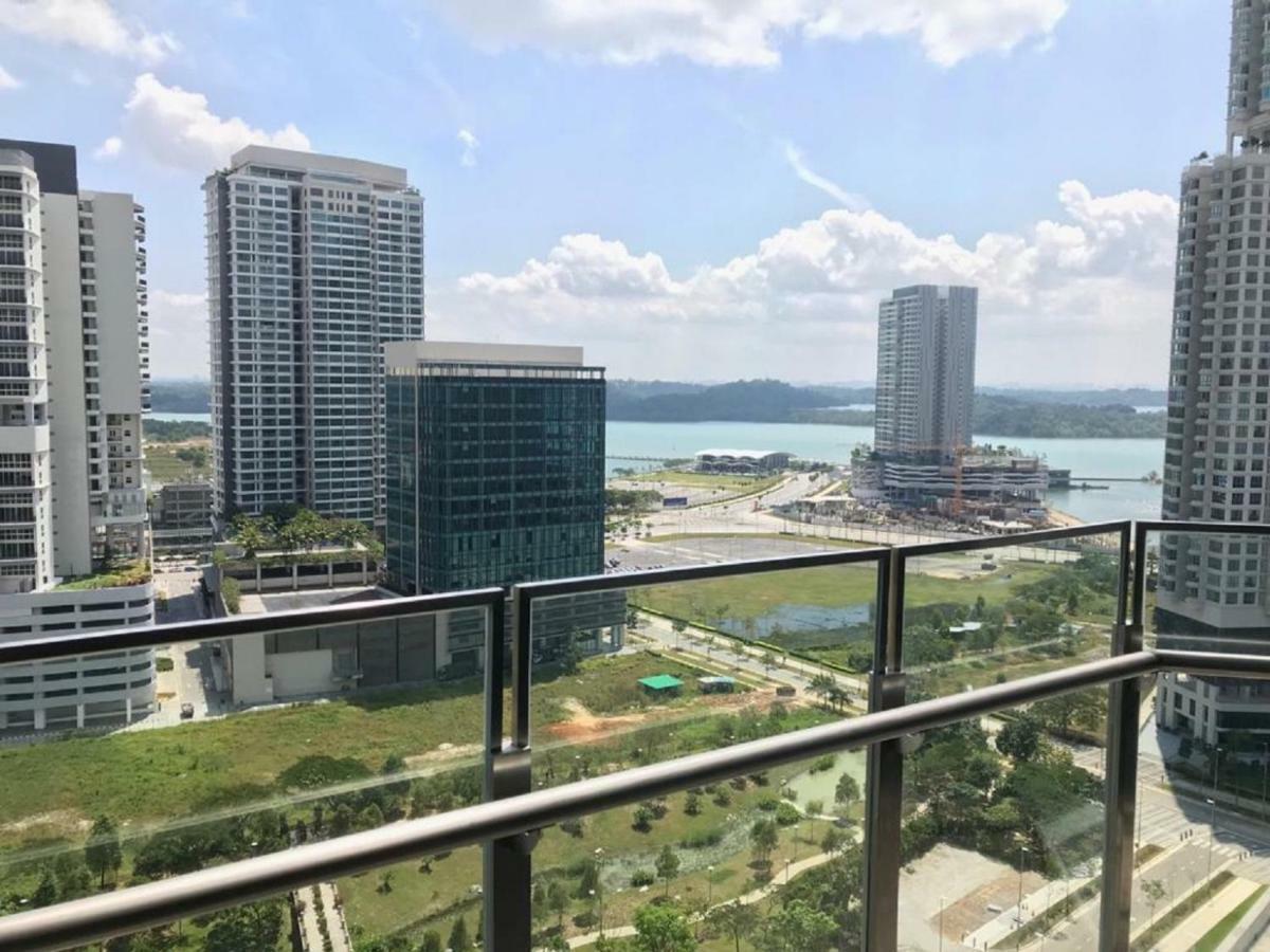 Almas Suites Puteri Harbour Nusajaya  Εξωτερικό φωτογραφία